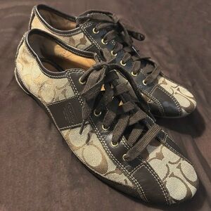 Coach Suee signature canvas and leather sneaker